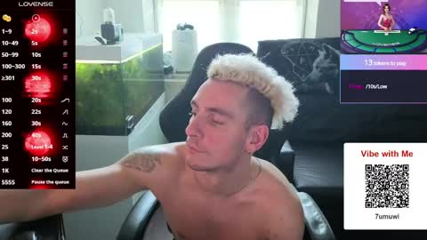 Rayzel White online show from May 22, 5:18 pm