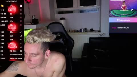 Rayzel White online show from May 26, 1:01 am