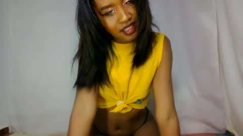 Snapshot of razafindrasoa chatting on June 22, 6:16 pm razafindrasoa online show from June 22, 6:16 pm