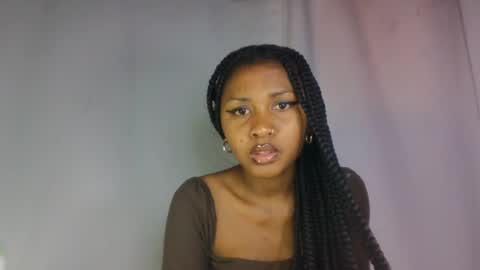 Snapshot of razafindrasoa chatting on July 11, 9:01 am razafindrasoa online show from July 11, 9:01 am