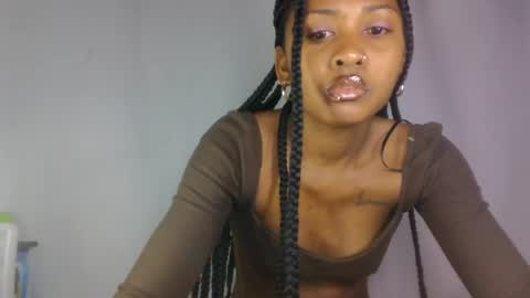Snapshot of razafindrasoa chatting on July 12, 12:45 am razafindrasoa online show from July 12, 12:45 am