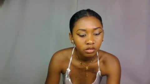 Snapshot of razafindrasoa chatting on July 21, 7:49 pm razafindrasoa online show from July 21, 7:49 pm