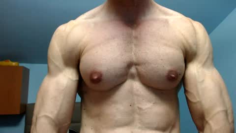 razorramon13 online show from July 12, 7:38 pm