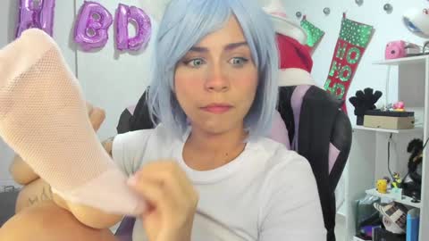 Snapshot of rea_winry chatting on December 11, 4:49 am Rea online show from December 11, 4:49 am