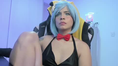 Snapshot of rea_winry chatting on February 7, 8:11 am Rea online show from February 7, 8:11 am