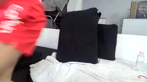 Snapshot of reallyman7 chatting on February 5, 9:46 am Ask me online show from February 5, 9:46 am