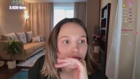 AliceEve online show from December 8, 10:41 am