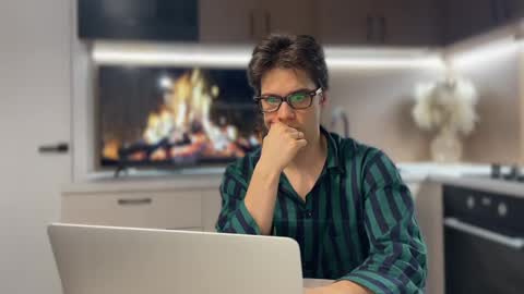 AliceEve online show from February 16, 6:43 pm