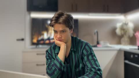 AliceEve online show from February 17, 11:42 pm