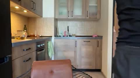 AliceEve online show from April 10, 9:47 am