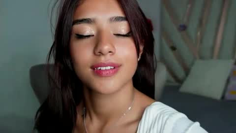 Snapshot of rebeca_cortez55 chatting on February 4, 11:27 pm Rebecca online show from February 4, 11:27 pm