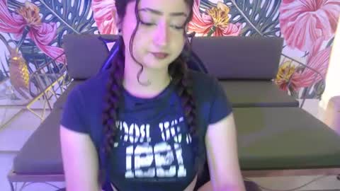 Snapshot of rebeca_dreams chatting on July 14, 8:47 pm Rebeca dreams online show from July 14, 8:47 pm