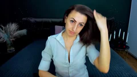 rebecca_diamonds online show from February 17, 6:32 am
