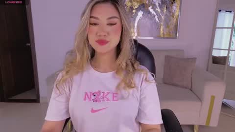 Snapshot of rebeccahudson_ chatting on July 2, 6:47 pm Rebe online show from July 2, 6:47 pm
