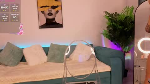 rebeccasinx online show from May 14, 3:35 am