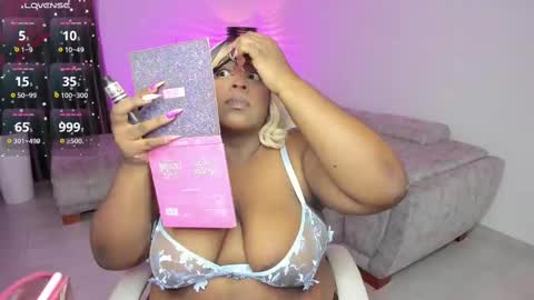 Snapshot of rebeka_spencer chatting on February 12, 3:29 am rebeka online show from February 12, 3:29 am