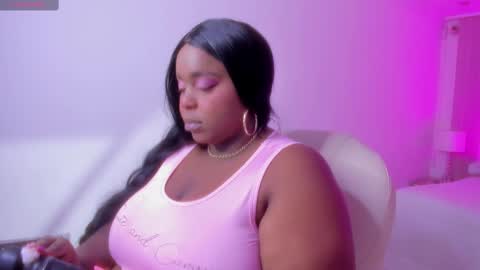 Snapshot of rebeka_spencer chatting on February 21, 11:33 am rebeka online show from February 21, 11:33 am