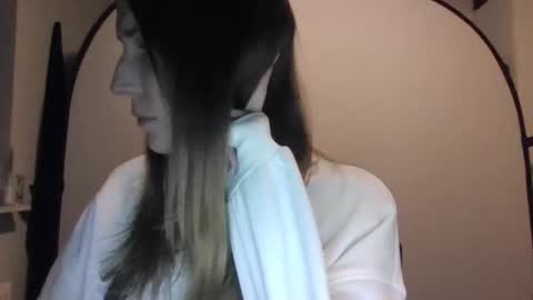 Keely KeKe Kiwi online show from November 2, 11:18 pm