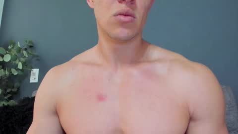 twitter REECET26 instagram RECCETAYLOR online show from March 22, 3:59 pm