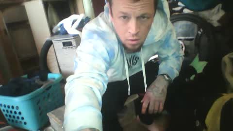 Snapshot of recka810 chatting on March 2, 5:25 pm recka810 online show from March 2, 5:25 pm