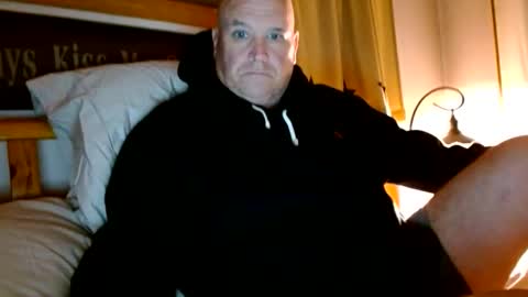 Snapshot of recman15 chatting on October 23, 2:11 am Mtn. Man online show from October 23, 2:11 am