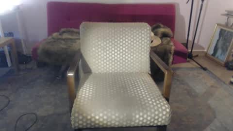 red69600986270 online show from May 21, 5:20 pm