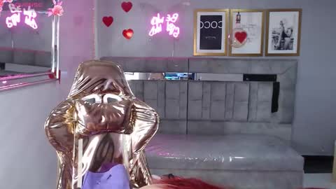 Snapshot of red_bunny_v chatting on March 8, 1:14 am Hi Stream 800am to 200pm online show from March 8, 1:14 am