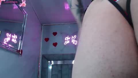 Snapshot of red_bunny_v chatting on March 8, 1:15 pm Hi Stream 800am to 200pm online show from March 8, 1:15 pm