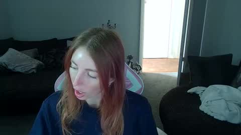 Snapshot of red_firesquirt chatting on March 16, 11:47 am Red - online show from March 16, 11:47 am