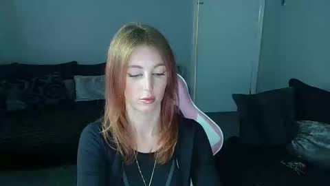 Snapshot of red_firesquirt chatting on April 15, 2:02 pm Red - online show from April 15, 2:02 pm