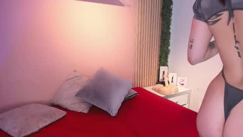 Snapshot of red_velvet____ chatting on February 17, 5:21 pm Stefany online show from February 17, 5:21 pm