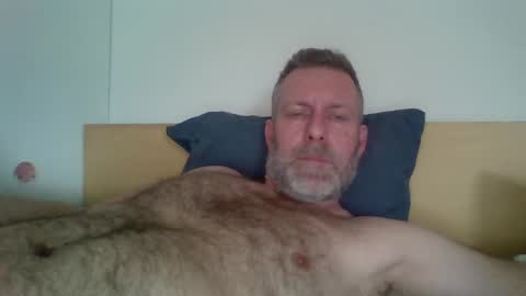 Red online show from February 18, 1:00 pm