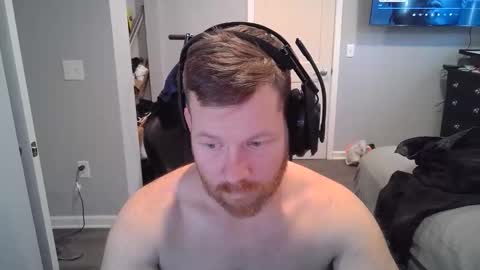 Snapshot of redbeardready4u chatting on February 13, 9:00 pm Redbeardready4u online show from February 13, 9:00 pm