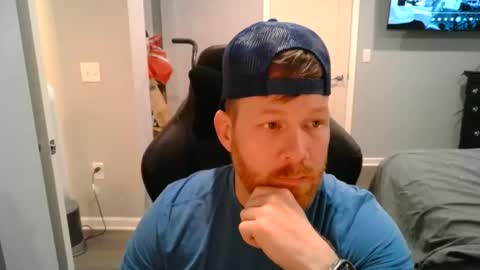 Snapshot of redbeardready4u chatting on April 11, 2:16 am Redbeardready4u online show from April 11, 2:16 am