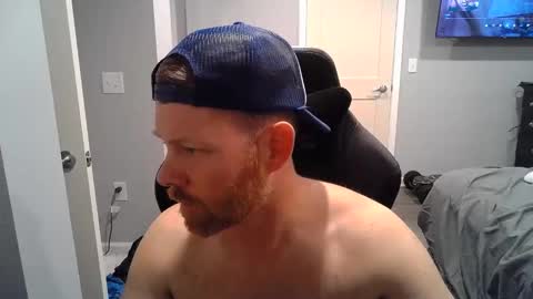Snapshot of redbeardready4u chatting on May 9, 2:39 am Redbeardready4u online show from May 9, 2:39 am