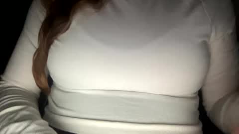 Snapshot of redbeautywithabooty chatting on February 1, 3:27 am redbeautywithabooty online show from February 1, 3:27 am