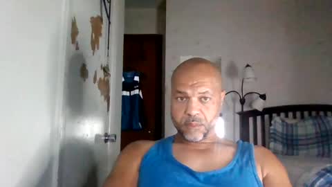 Snapshot of redbone441 chatting on July 27, 3:24 am Redbone online show from July 27, 3:24 am
