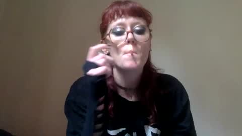 Snapshot of redcassie666 chatting on April 2, 3:09 pm redcassie666 online show from April 2, 3:09 pm