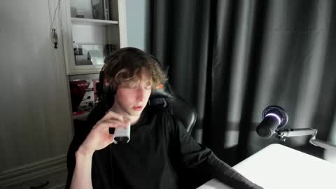 reddissq online show from December 27, 3:09 am