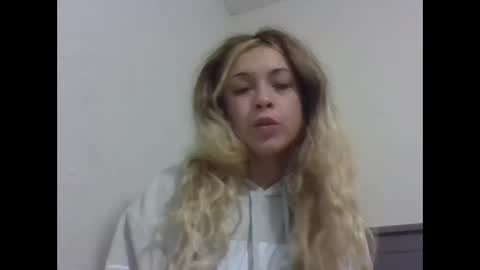 Snapshot of reddwaxx chatting on December 18, 2:34 pm reddwaxx online show from December 18, 2:34 pm