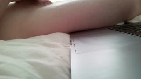 Snapshot of redging91 chatting on July 17, 7:37 am Redging91 online show from July 17, 7:37 am