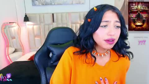 Snapshot of redhotter_ chatting on May 30, 8:06 pm Lili Lopez online show from May 30, 8:06 pm