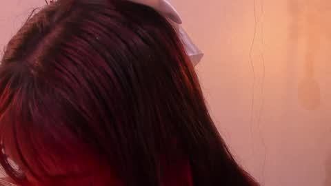 Snapshot of redmeloddy chatting on December 16, 10:56 pm Meloddy online show from December 16, 10:56 pm