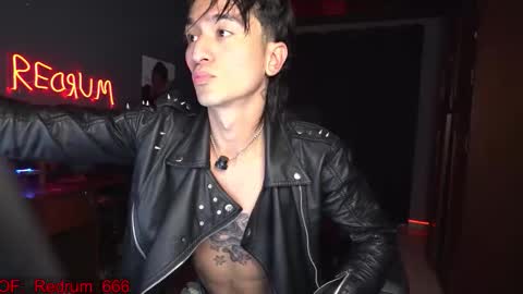 Red online show from November 23, 11:04 pm