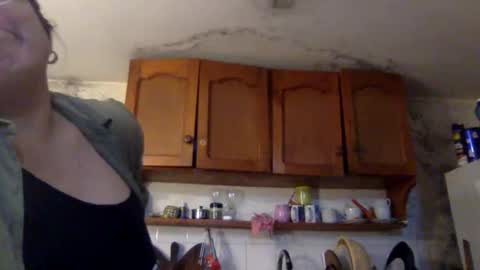 Snapshot of redwinelipss chatting on October 14, 5:08 am redwinelipss online show from October 14, 5:08 am