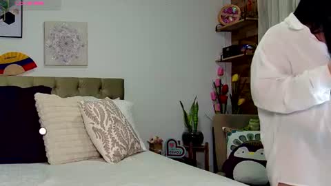 Snapshot of reese_yanella chatting on July 26, 12:34 pm Yanella online show from July 26, 12:34 pm