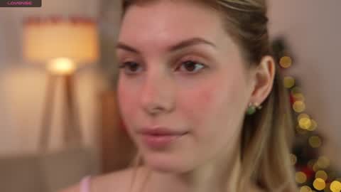 JessyinCherri yang online show from December 20, 7:55 am