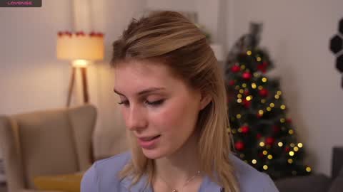 JessyinCherri yang online show from December 22, 7:22 am