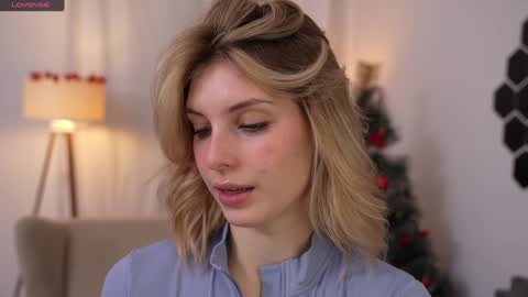 JessyinCherri yang online show from December 26, 7:13 am