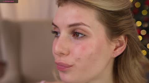 JessyinCherri yang online show from December 27, 10:23 am